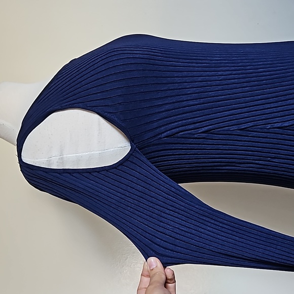 BCBG navy blue ribbed knit sweater dress cold shoulder long sleeves Medium - Picture 7 of 17